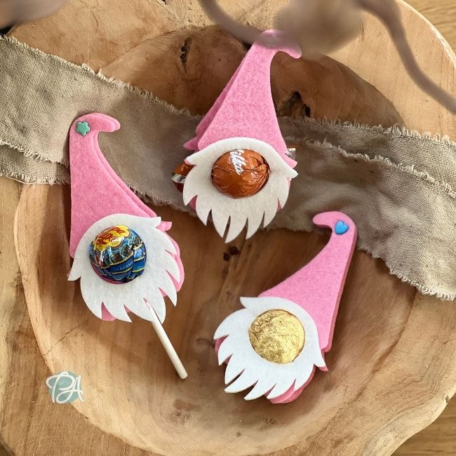 Filz Wichtel / Gnom Lolli Hülle Bastelset | auch für Schokokugel & Rocherkugel – Bild 3